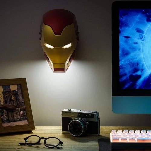 Iron Man Mask Light - USB 3x AAA batteries
