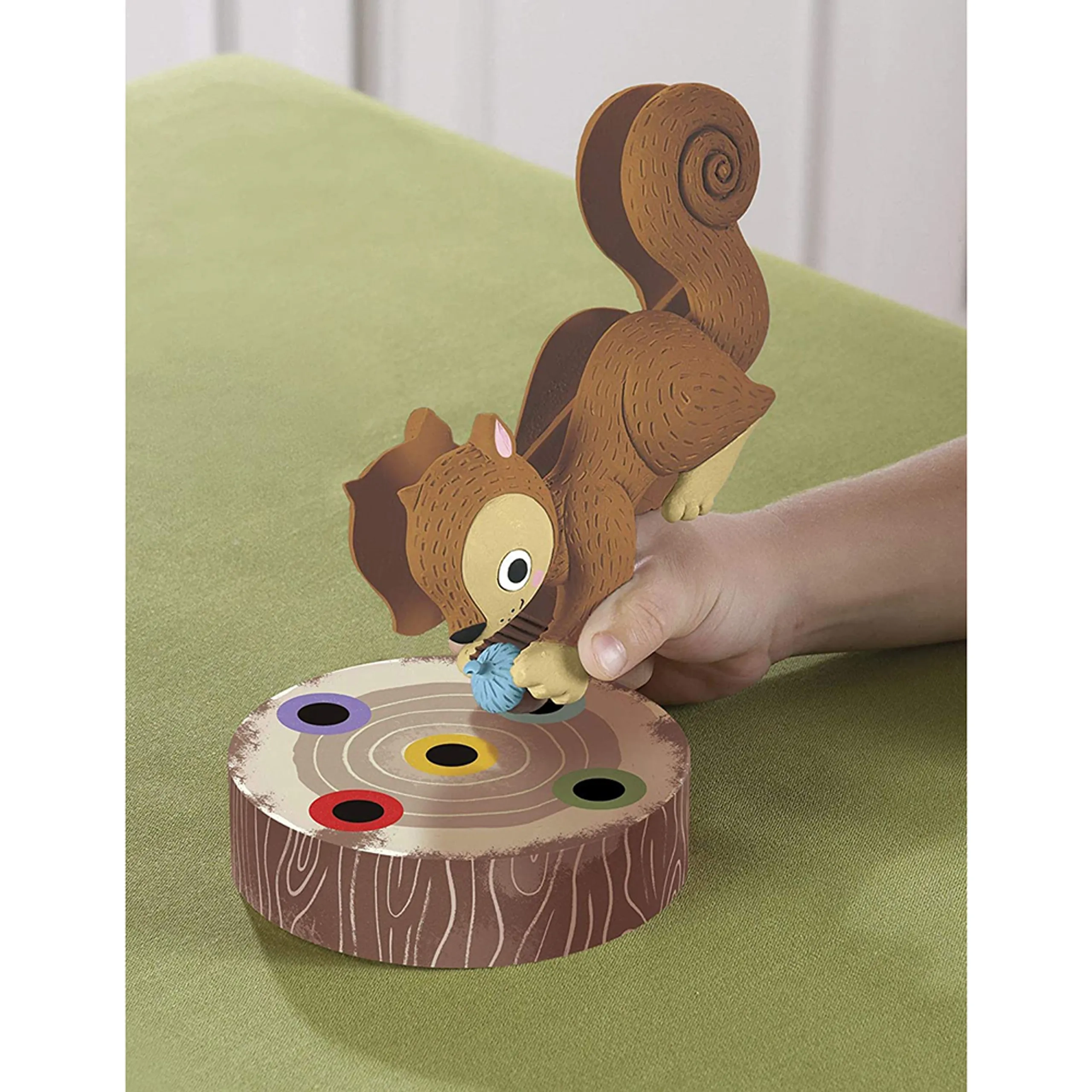 The Sneaky, Snacky Squirrel Game - Suitable for 2 to 4 Years