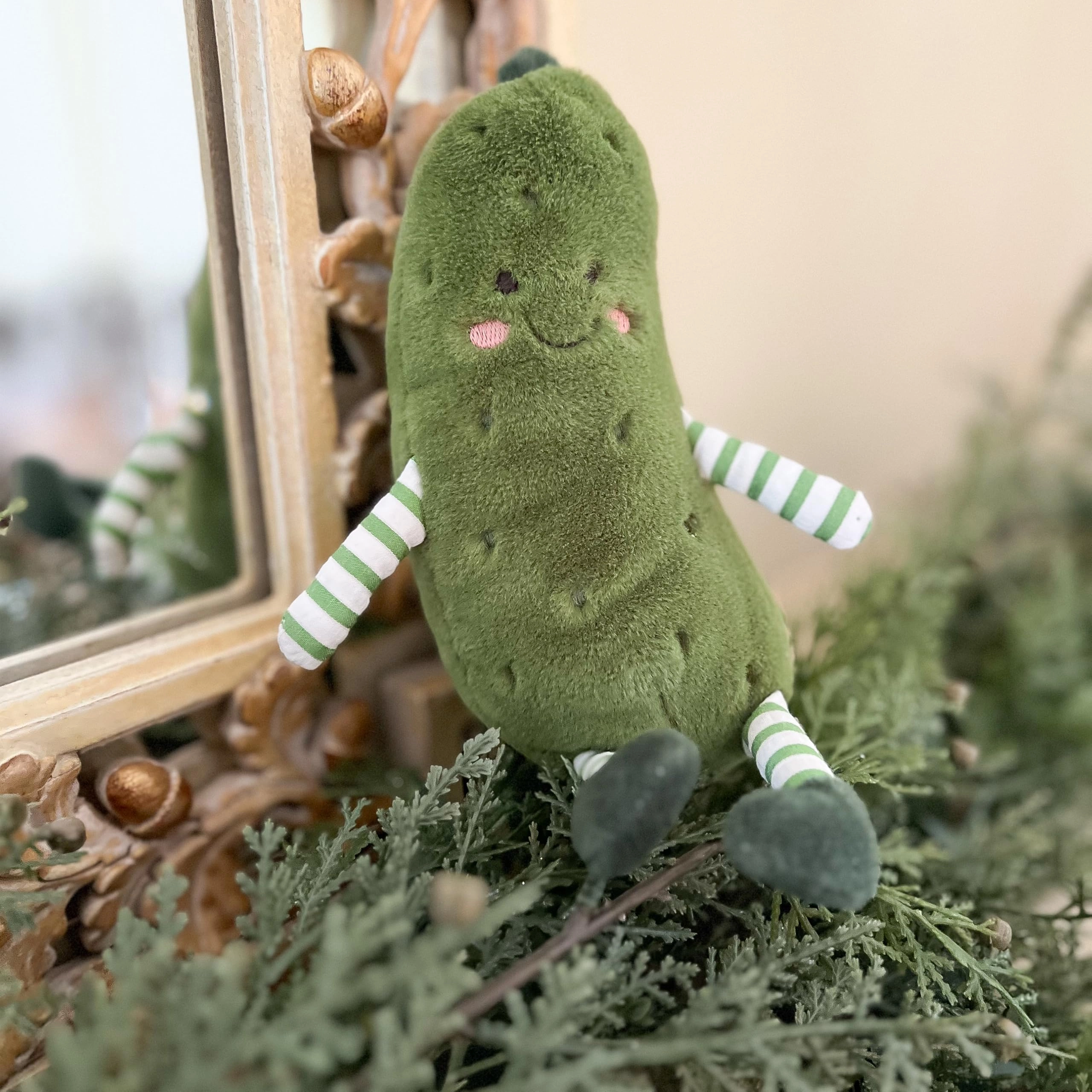 PETIT PICKLE 23 cm Plush