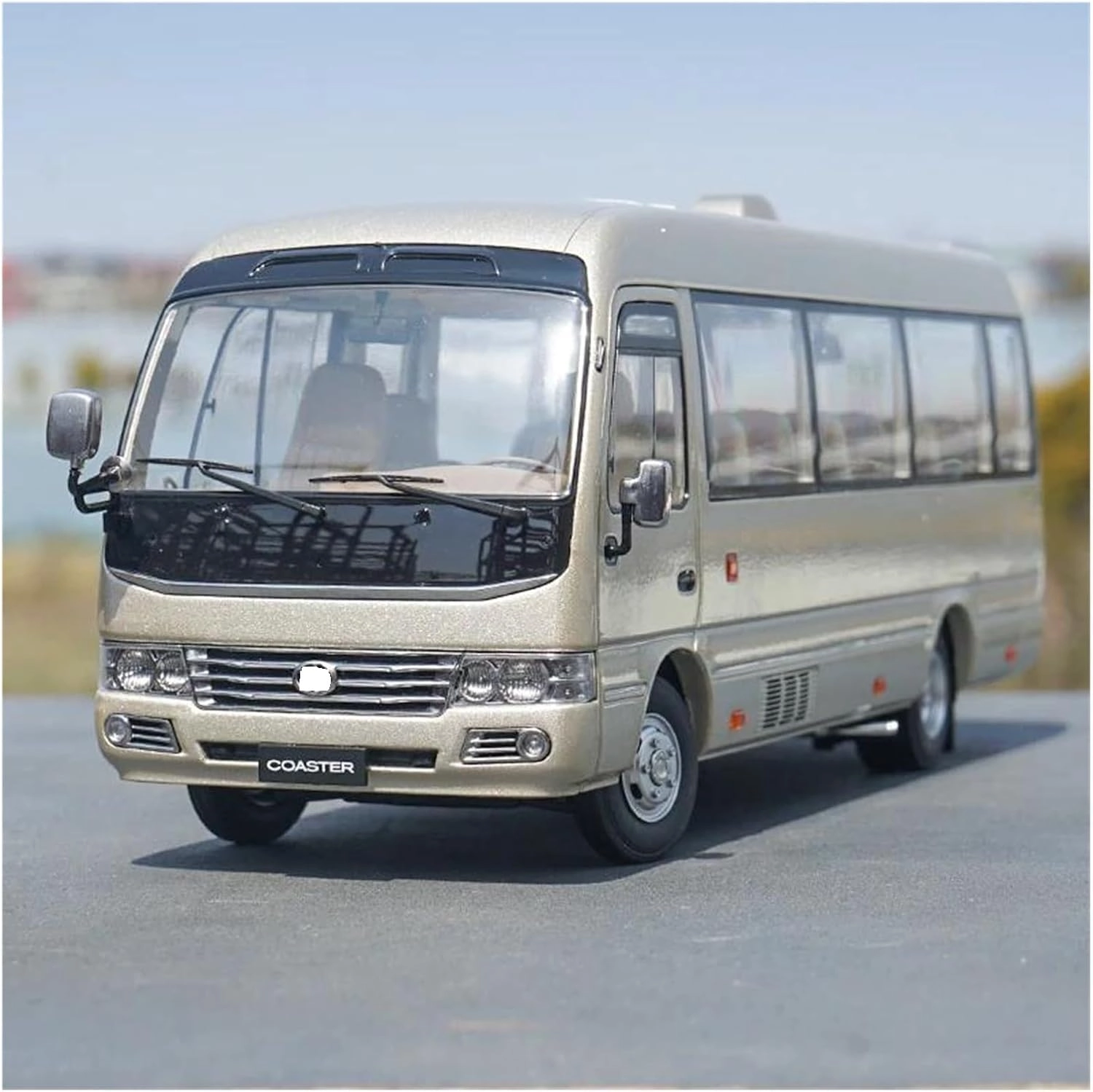 Coaster Bus - 1.32 Scale 1pcs