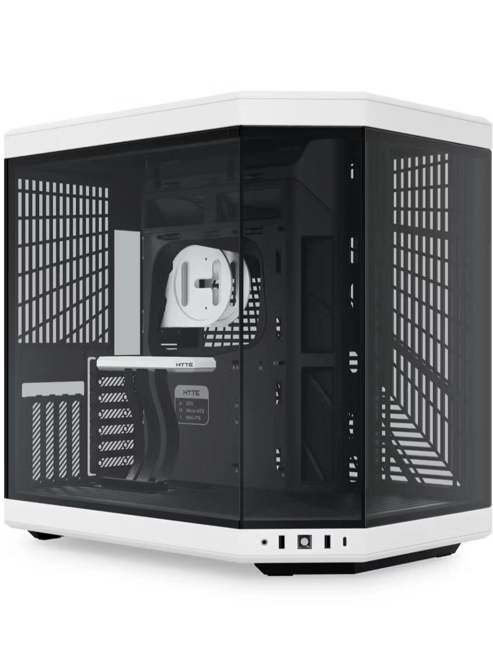 HYTE Y70 - Mid Tower