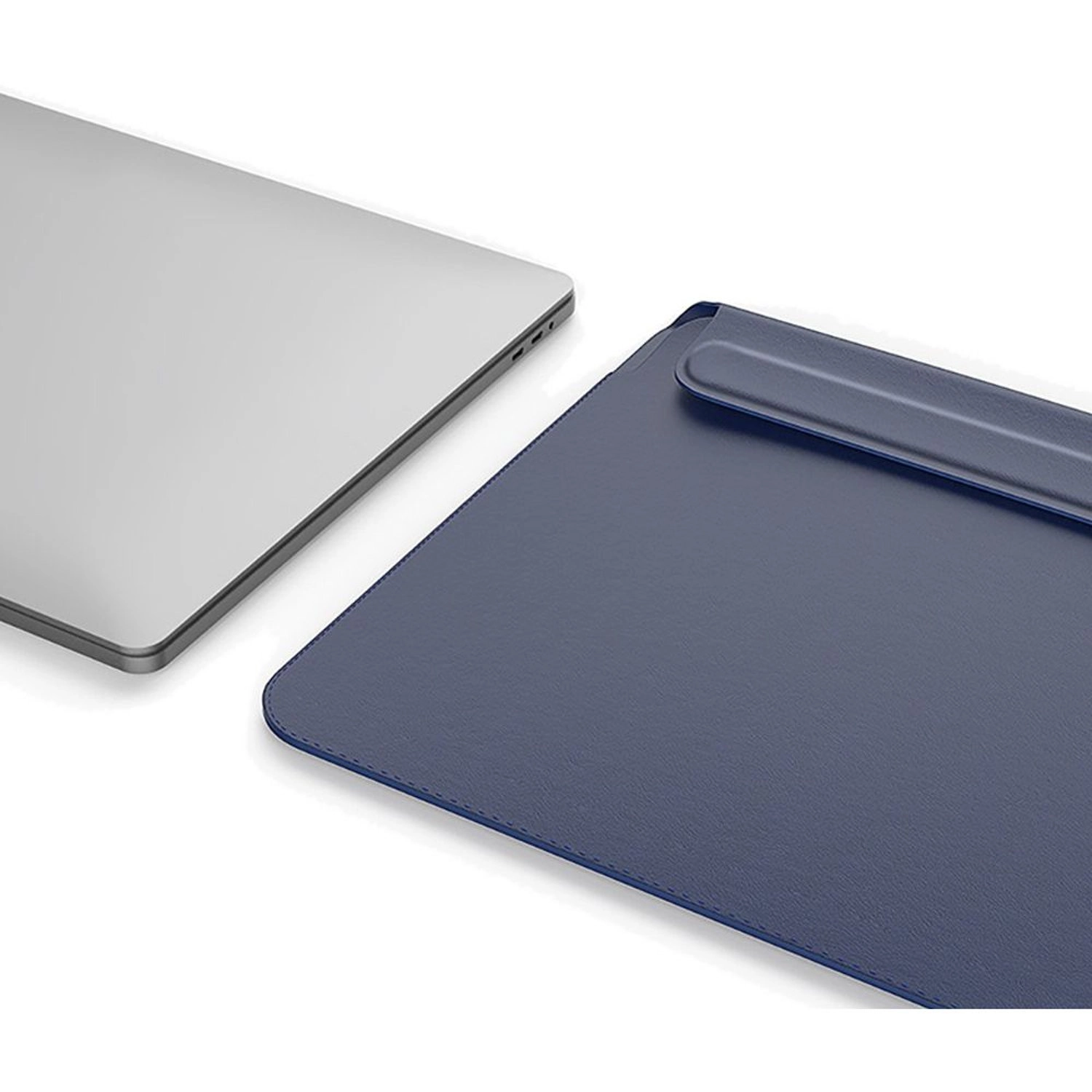 Skin Croco Sleeve for MacBook 16.2-Inch