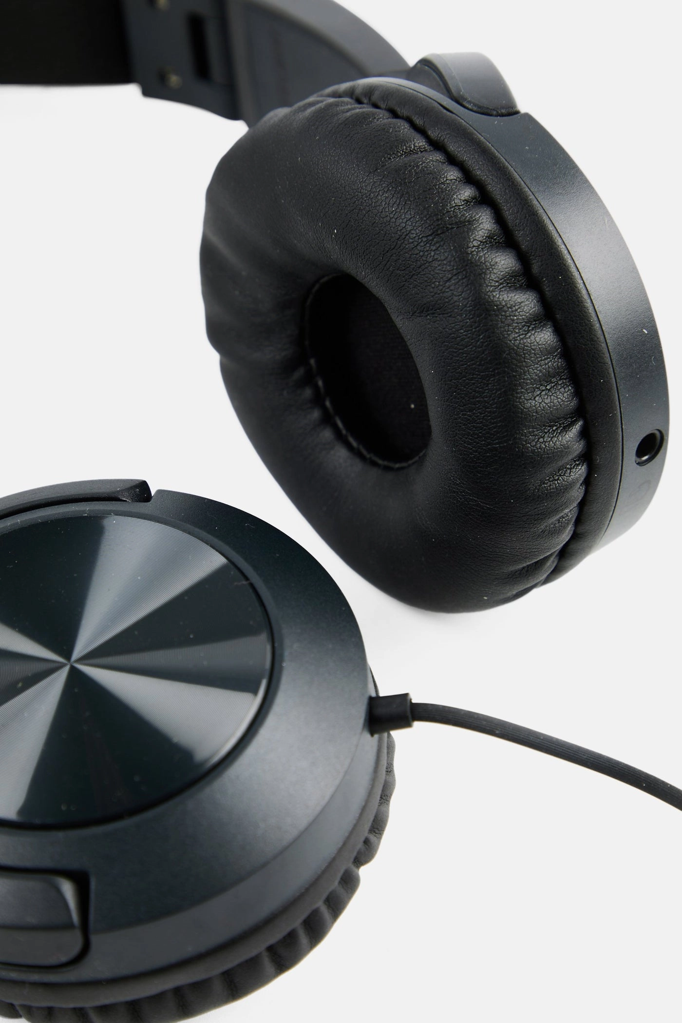 Headphones On-Ear - Microphone Remote Function