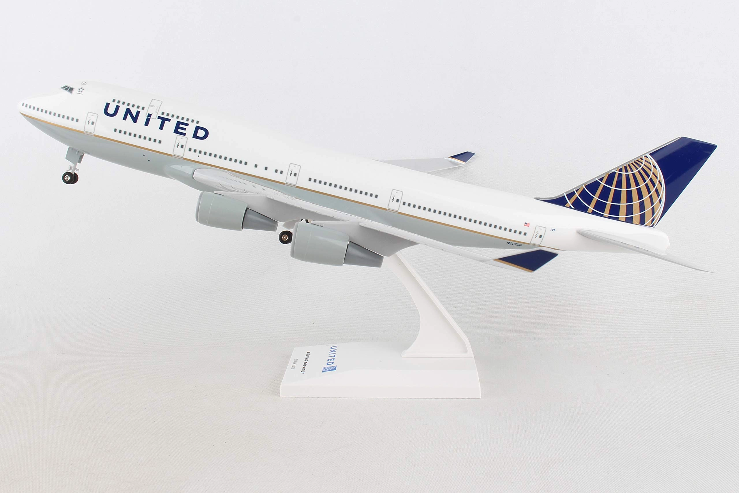 United 747-400 Model Kit (747-400) - 1:200