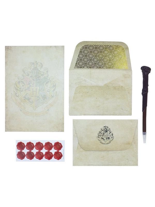 Plastic Hogwarts Travel Mug - 450ml + Plastic Harry Potter Wand Pen + Hogwarts Letter Writing Set