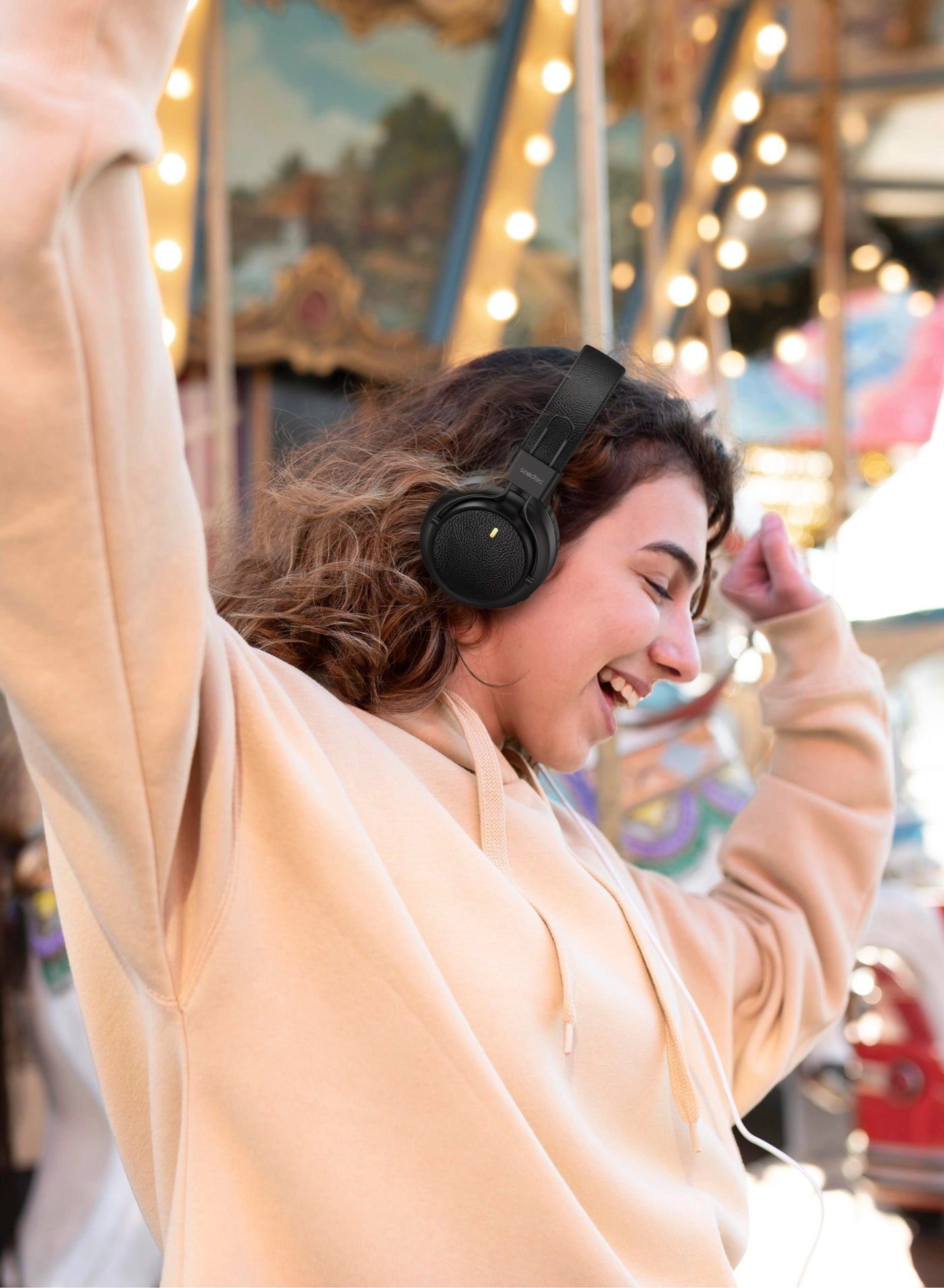 Soundtec Vintage Wireless Headphone