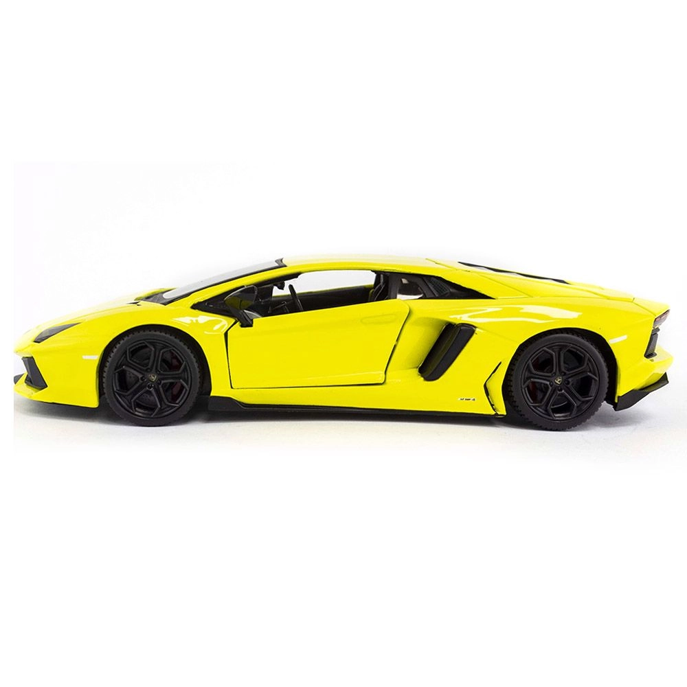Lamborghini Aventador LP 700-4 - 1:24