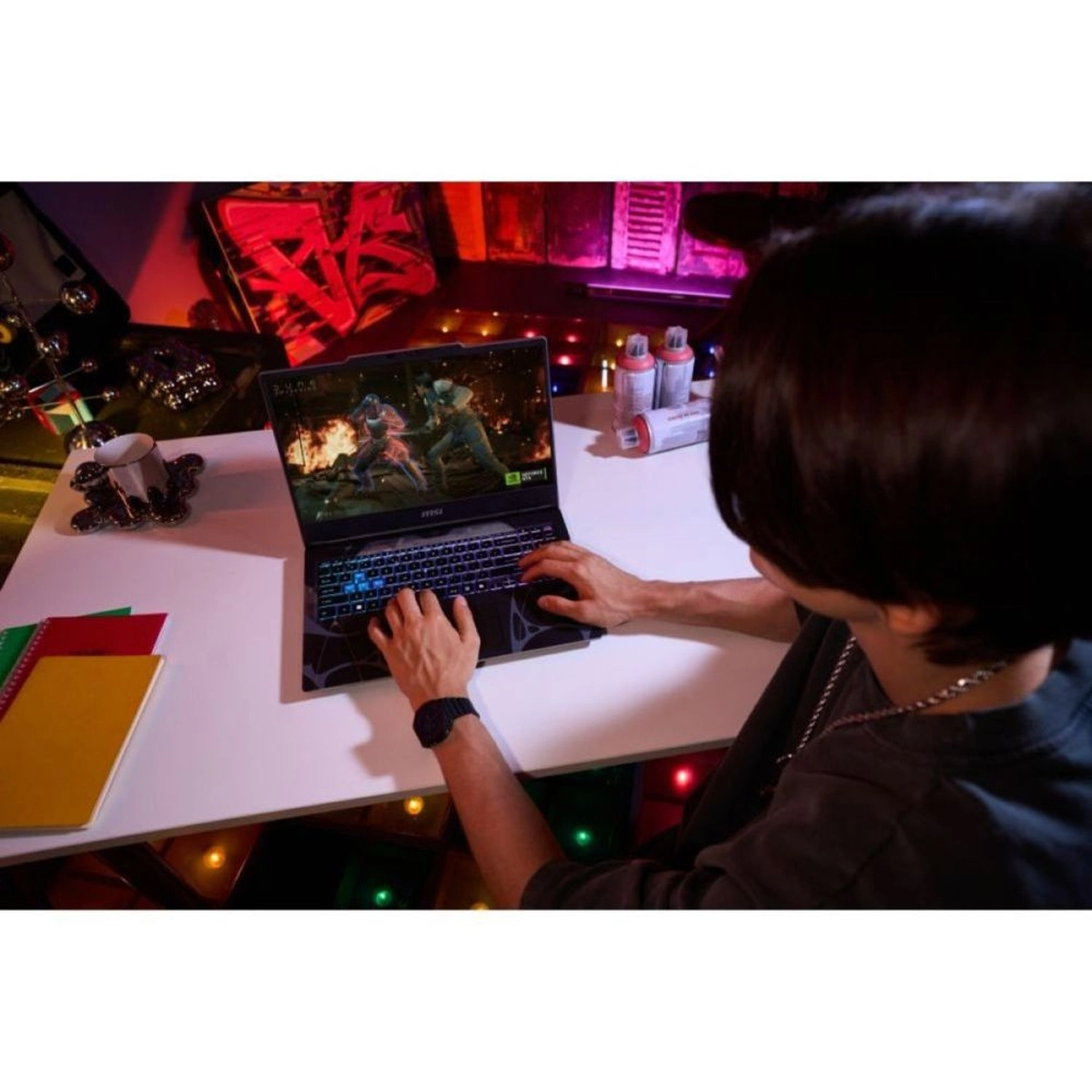 Cyborg 15 B2RWEKG - 15.6'' Core 7-240H 16GB DDR5 1 TB SSD