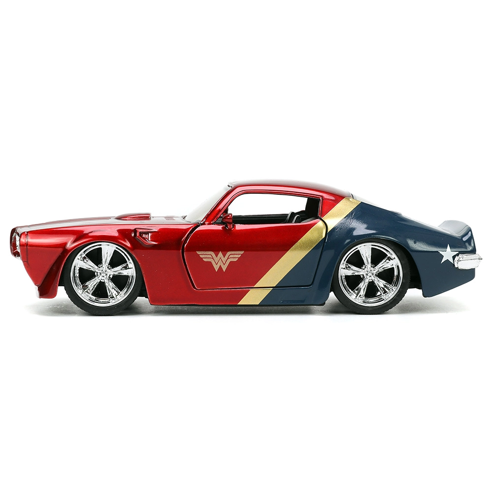 Wonder Woman 1972 Pontiac Firebird - 1:32
