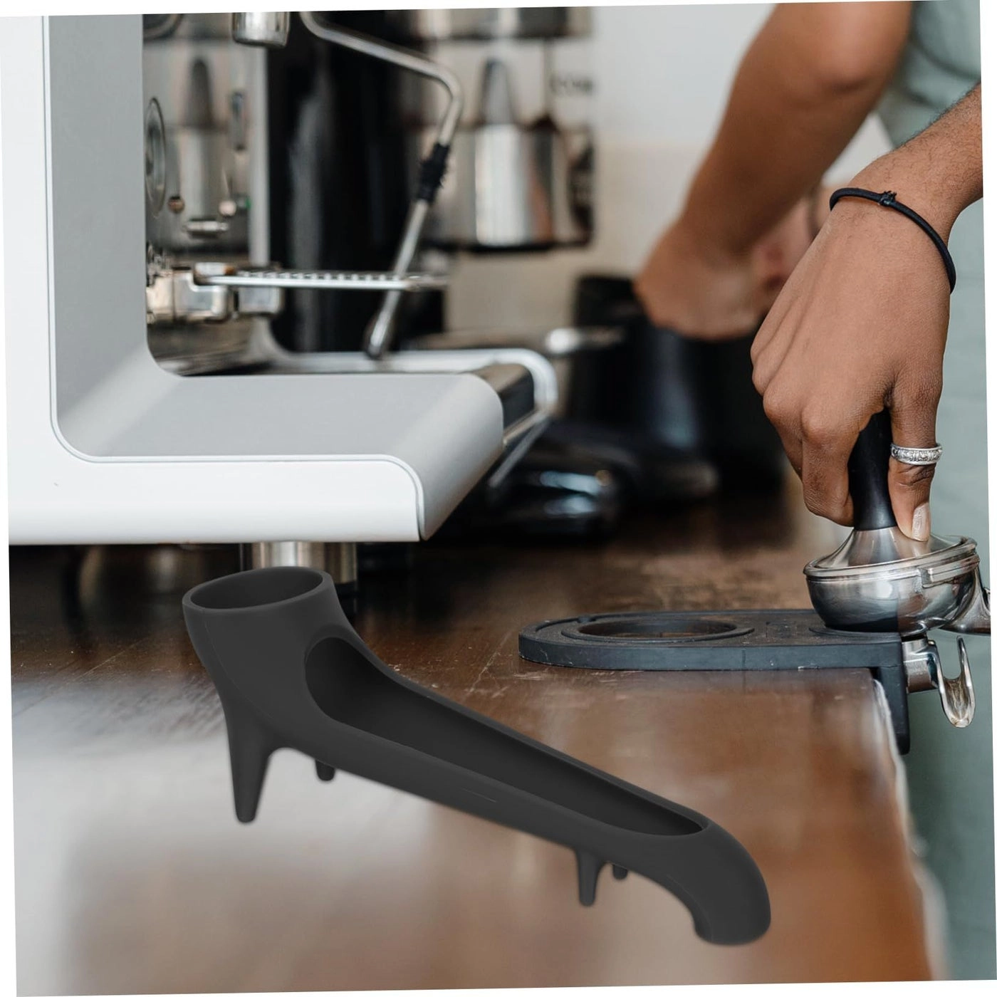 Water Guide Auxiliary Device