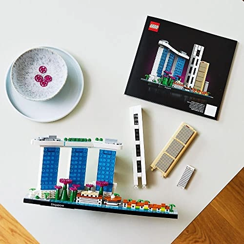 LEGO Architecture Singapore (21057) - Skyline Collection