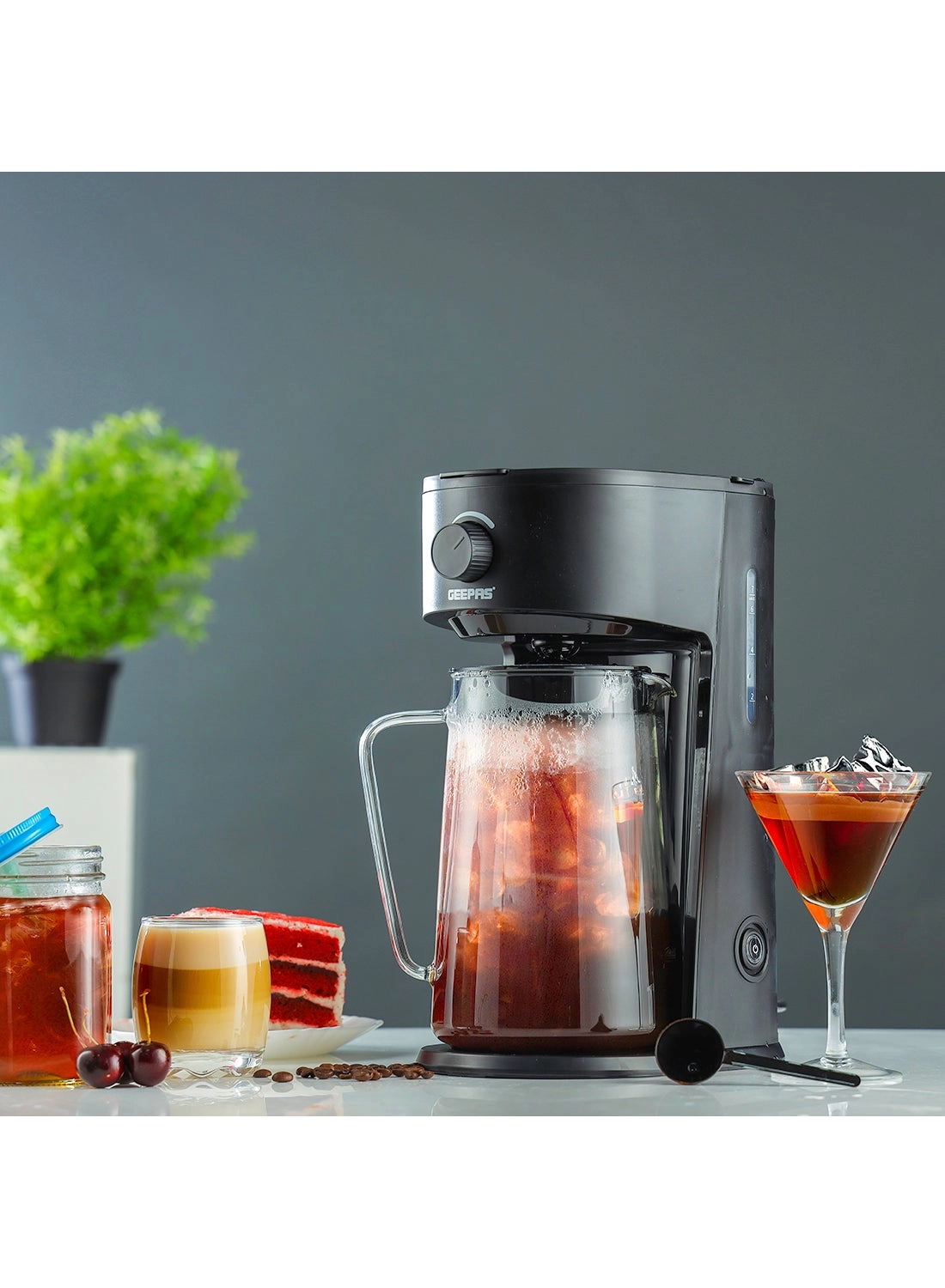 Iced Tea & Coffee Maker GCM41516