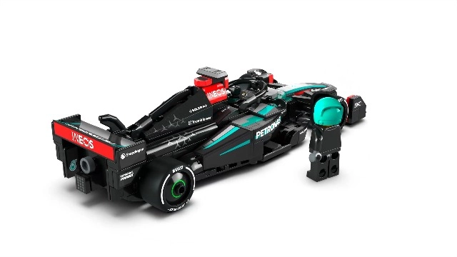 Speed Champions Mercedes-AMG F1 W15 (77244)