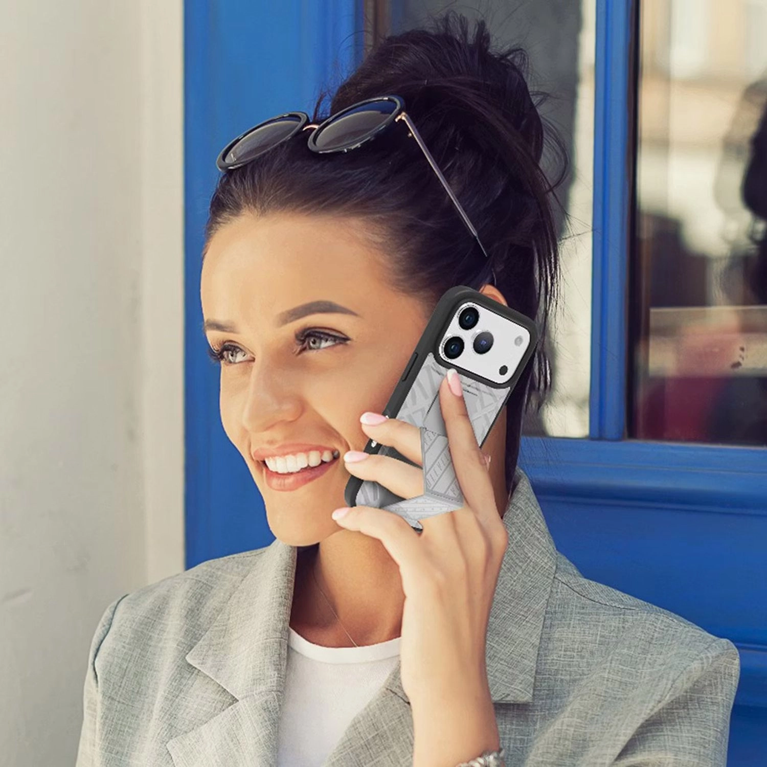 Morphix Cuero Gripstand Case for iPhone 17 Pro