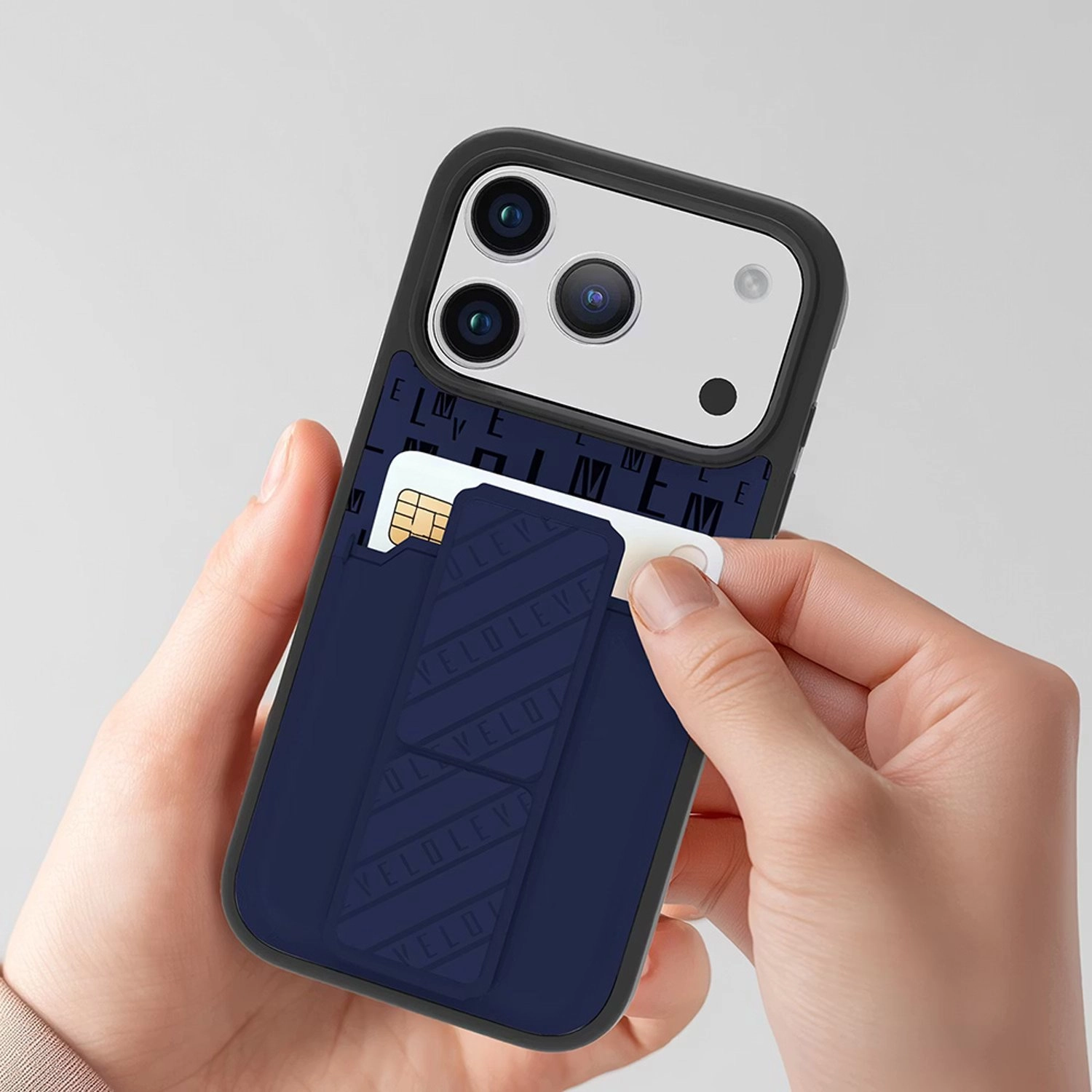 Morphix Cuero Gripstand Case for iPhone 17 Pro