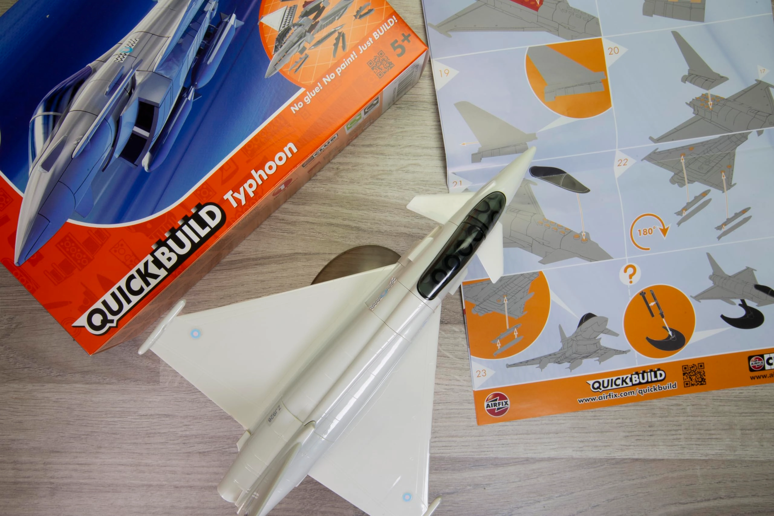 Quickbuild Eurofighter Typhoon Model Kit (J6002) - snap-together