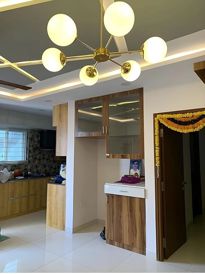 GOLD 41/6 - 6 Light Golden and Frosted Glass