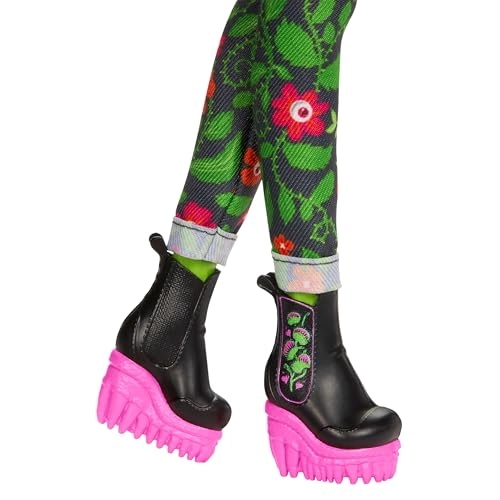 Venus McFlytrap Doll - Monster Diary Horrifying Garden Club Accessories Set Ages 4+