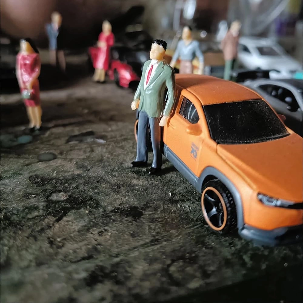 Miniature figures - 14 pcs