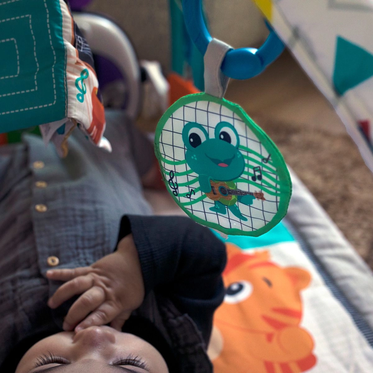 4-in-1 Kickin’ Tunes Musical Meadow Music & Language Discovery Gym - 0 months