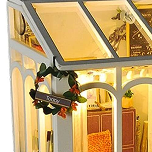 Miniature Dollhouse - Garden