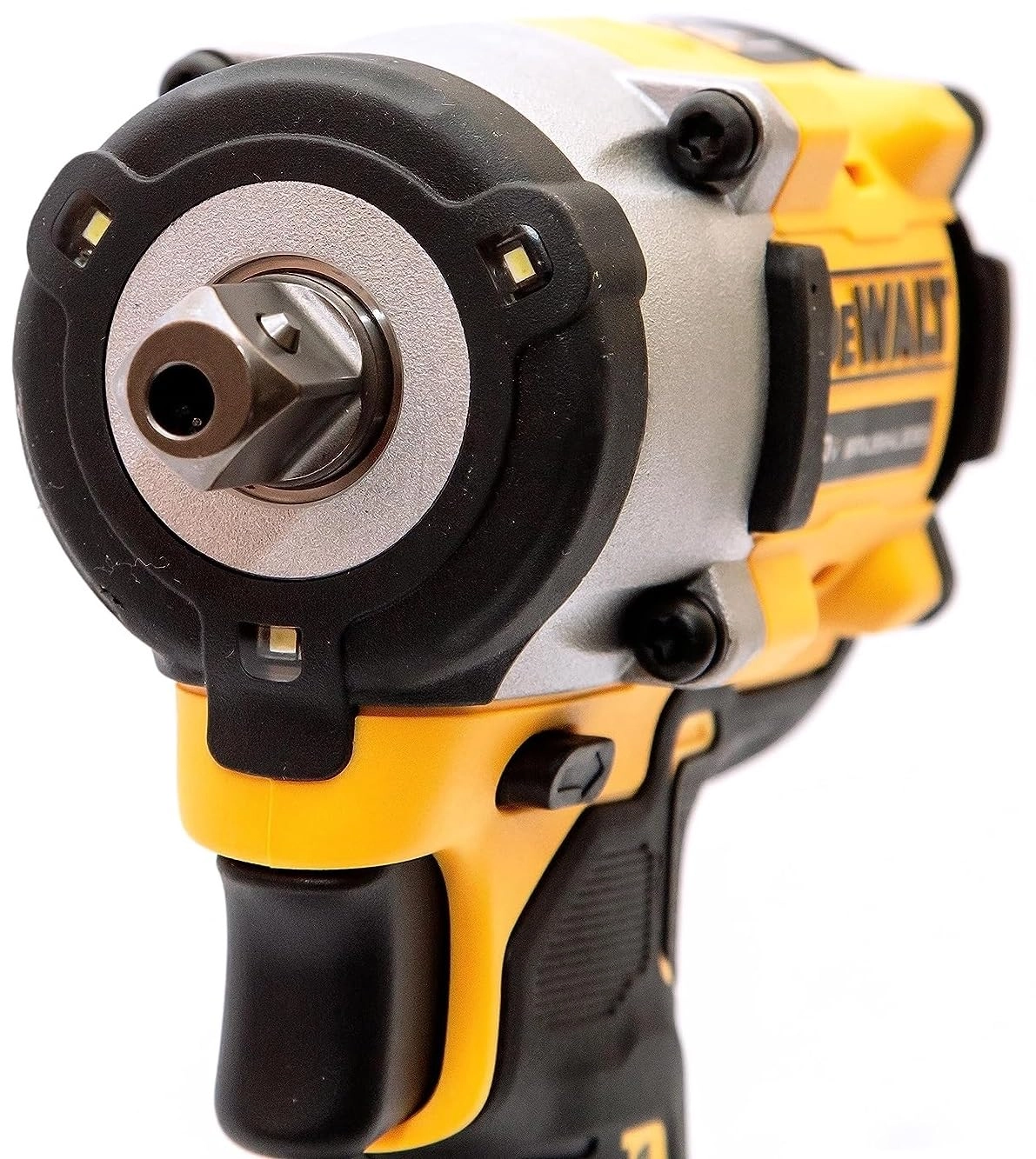 DCF922NB1 - 610 Nm