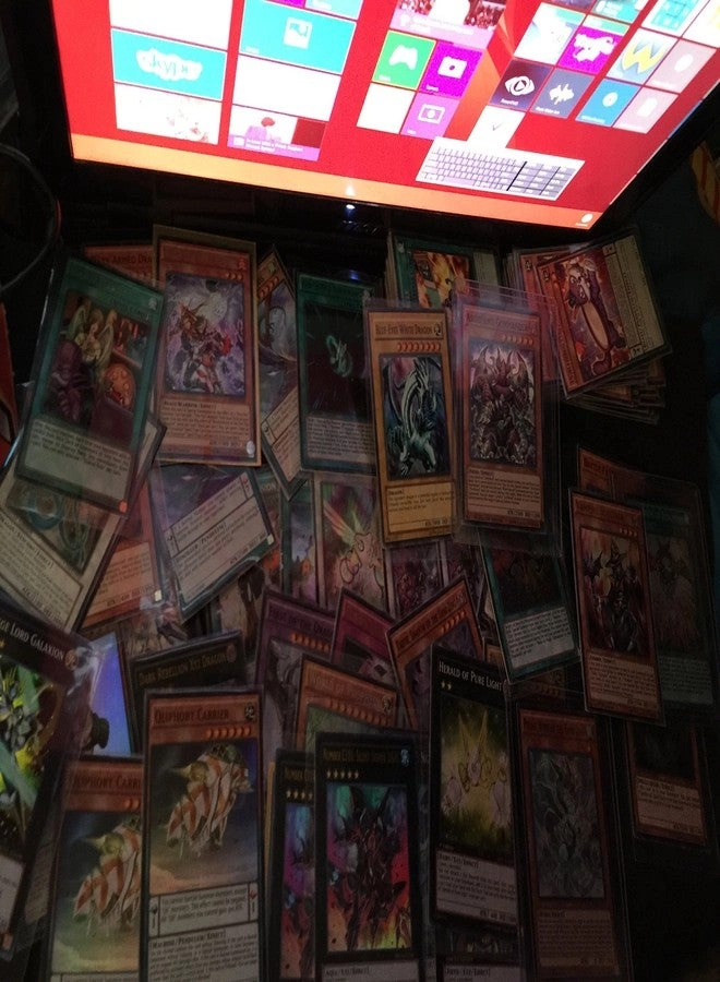 Yu-Gi-Oh! Custom ULTRA Lot - 200pcs