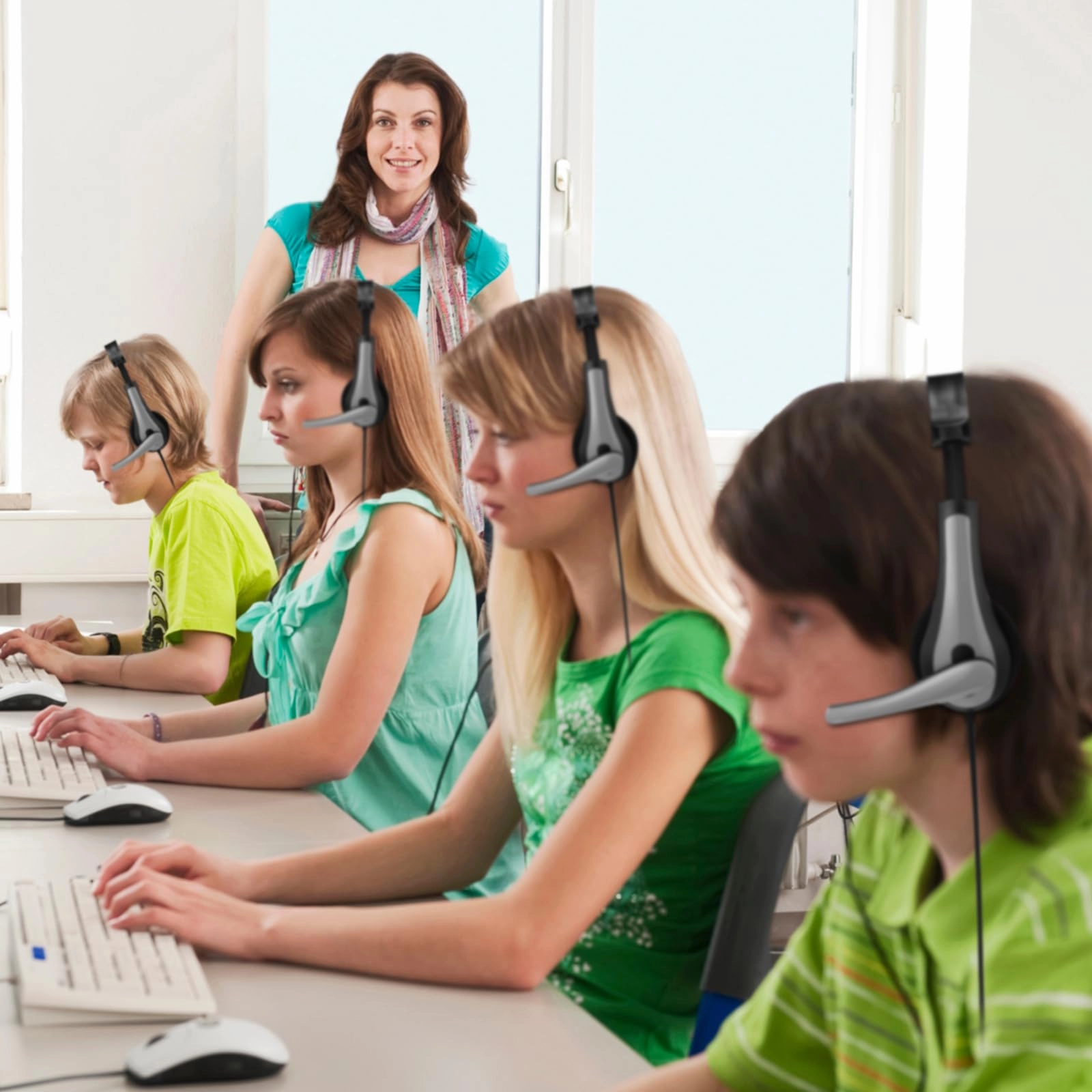 20 Pack Bulk Classroom Headphones Wired Headphone