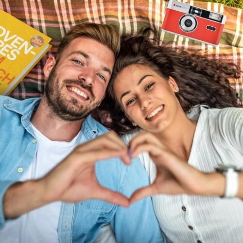 35mm Reusable Film Camera + Ultramax 400 - 36exp + Gold 200 - 36exp + Battery - AAA + Lens Cloth - Black + Photography Tips Card