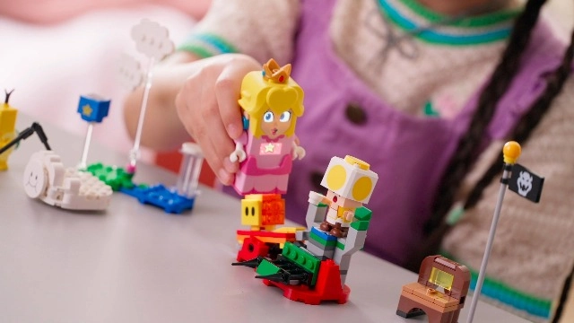 Super Mario Adventures (71441) - Interactive Peach Yellow Toad