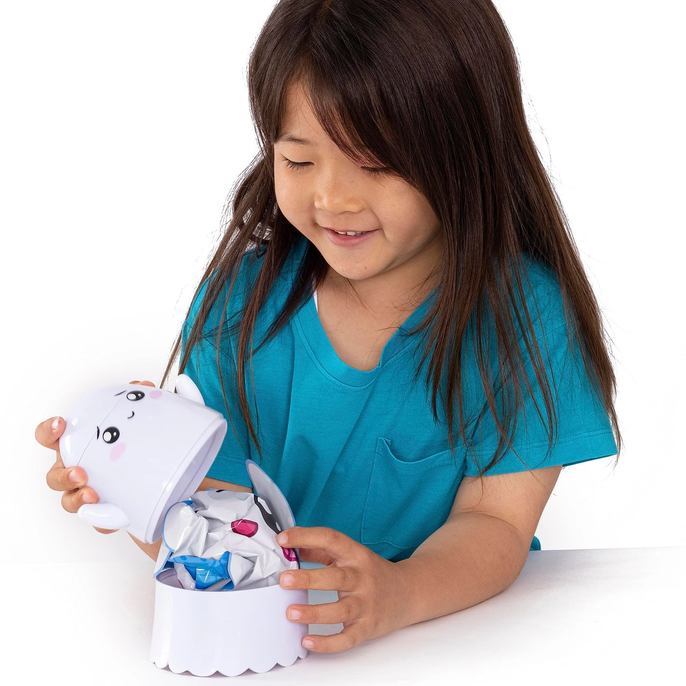 Ghosty Glow Mystery Box - 3 years 7 pieces