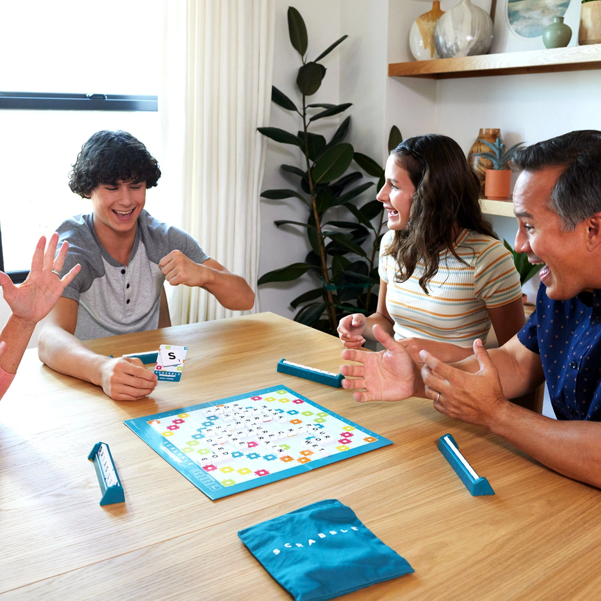 Scrabble Core - 2–4 players 103 pieces