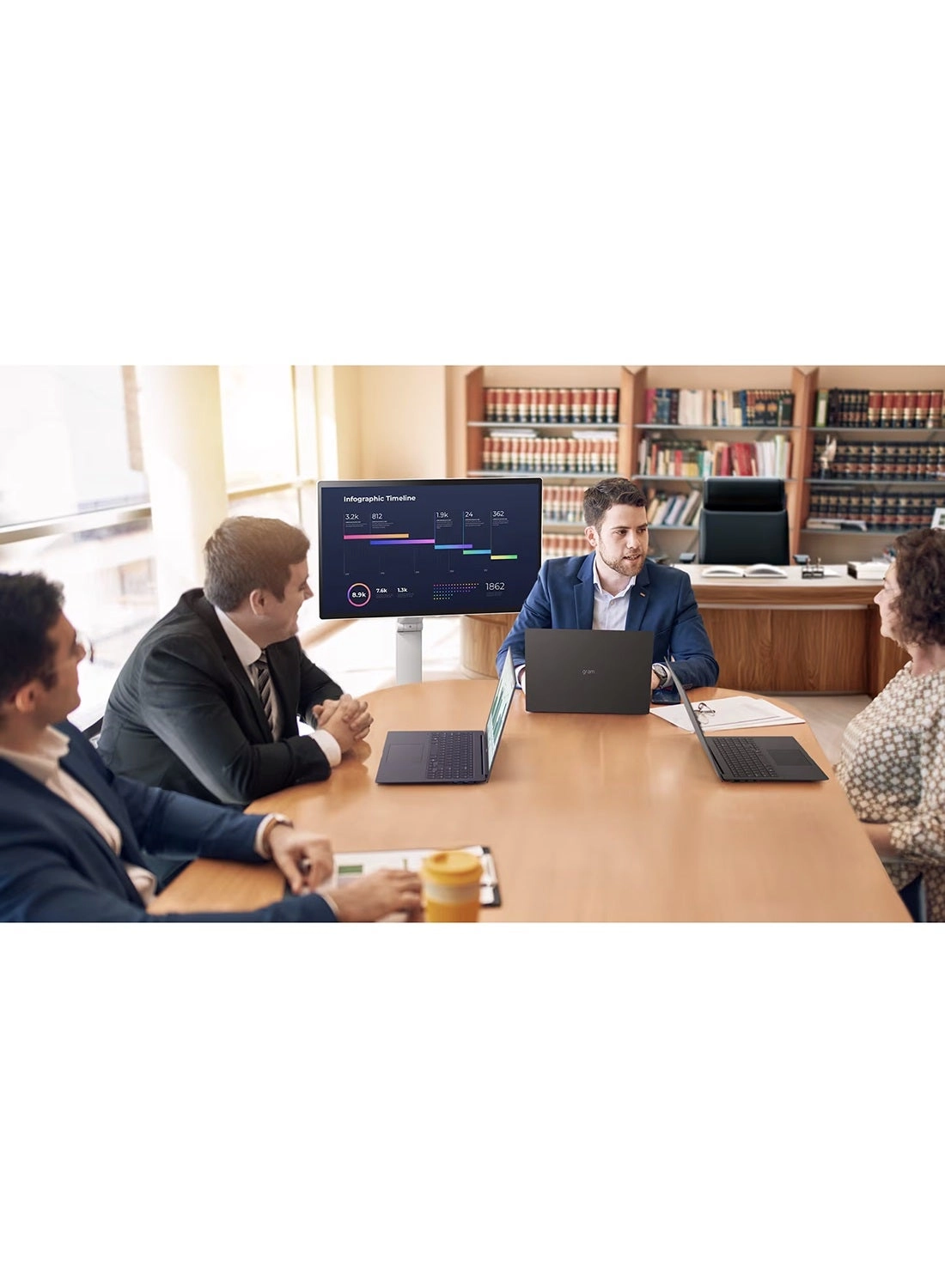 32U889SA-W - 31.5 inch 4K UHD