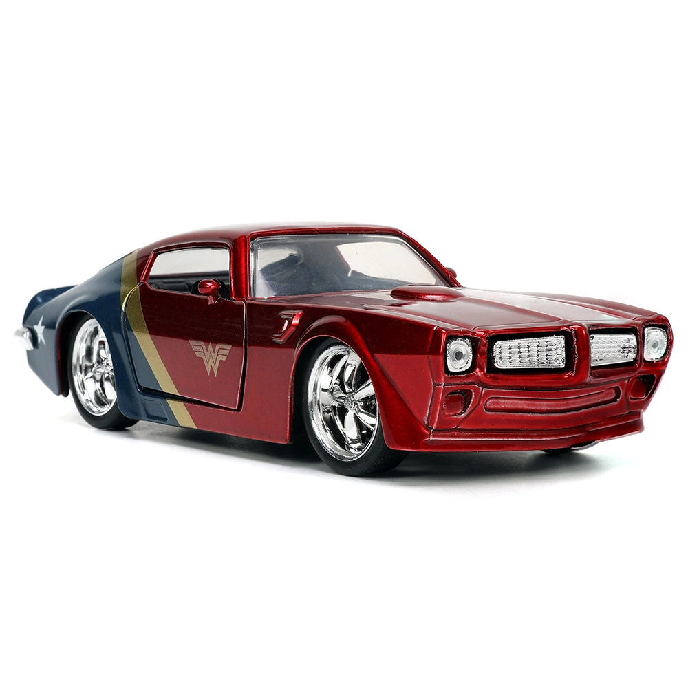 Wonder Woman 1972 Pontiac Firebird - 1:32