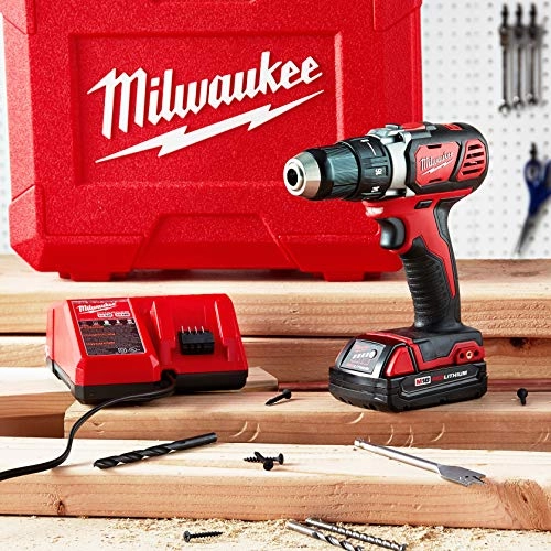 2606-22CT - M18 18 V Cordless Drill/Driver Kit
