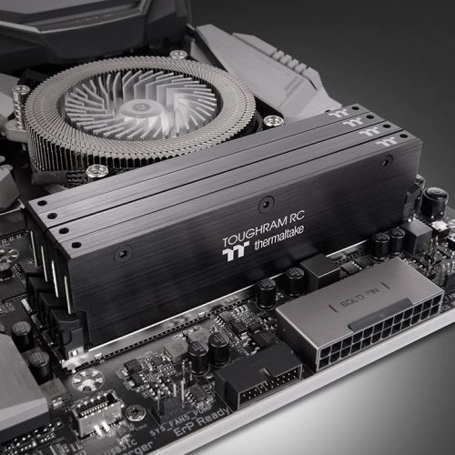 TOUGHRAM RGB - 16GB 3200MHz DDR4