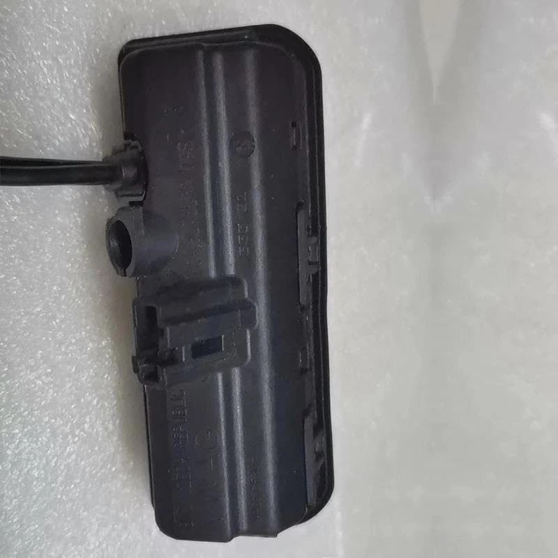 8W8827566E - Night vision