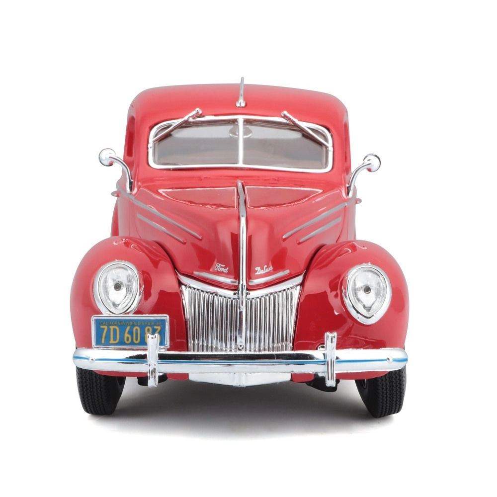 1939 Ford Deluxe Coupe - 1:18