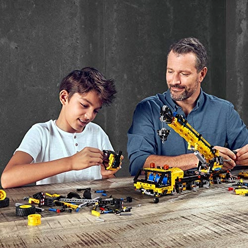 Technic Mobile Crane (42108)