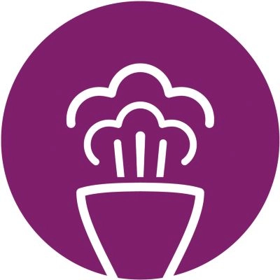 Powerful continuous steam for efficient wrinkle removal