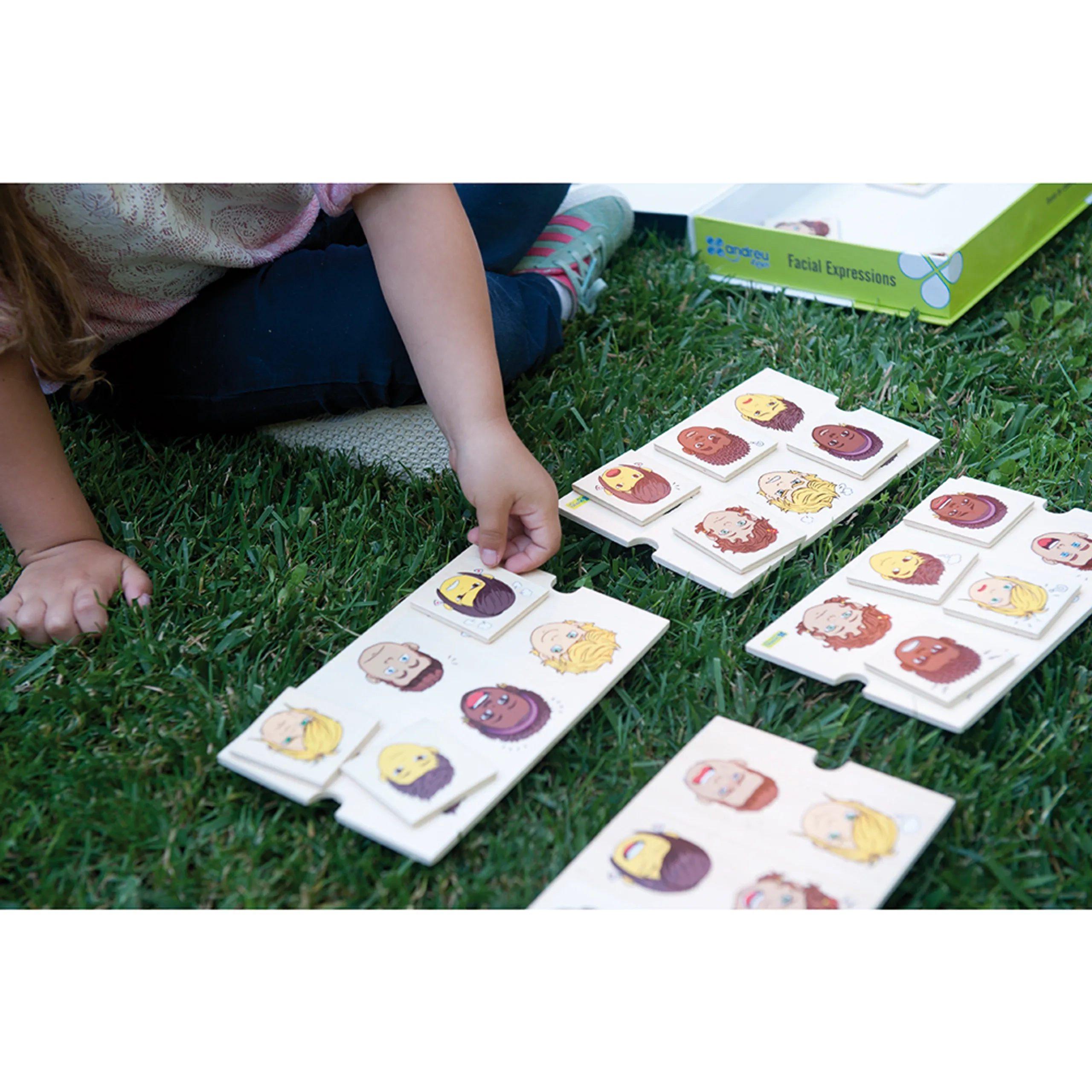 Facial Expressions Kit - Suitable for 2 years and above 28pcs