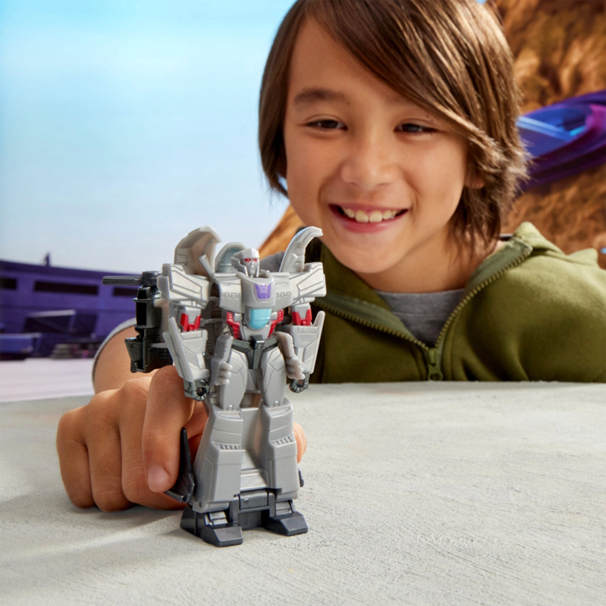 Earthspark 1-Step Smash Changers Megatron
