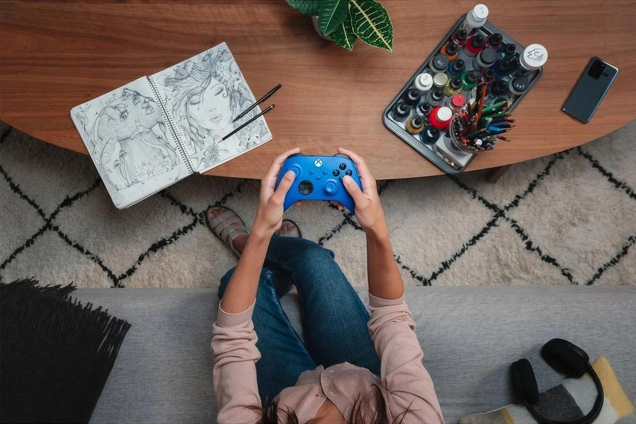 Xbox Wireless Controller - Shock Blue