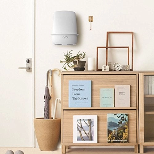 Wall Mount Holder - 1 piece(s) Orbi WiFi Router RBS40, RBK40, RBS50, RBK50, AC2200, AC3000