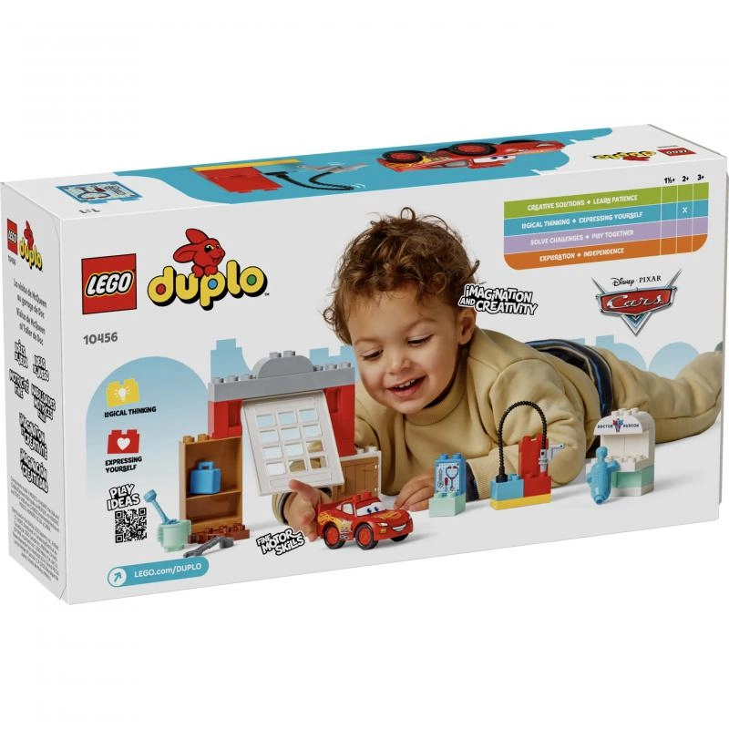 McQueen’s Visit to Doc’s Garage - Disney Pixar Cars