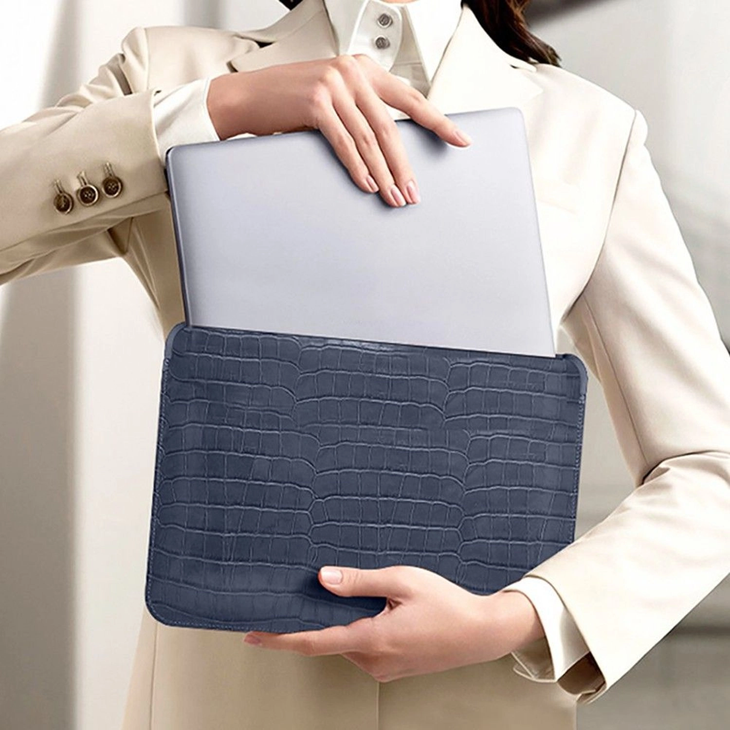 Skin Croco Genuine Leather Sleeve Laptop Sleeve for 14.2-Inch Laptop