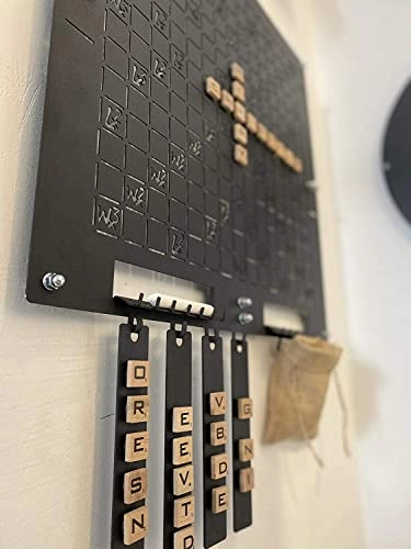 Wall Game - english Kid 1