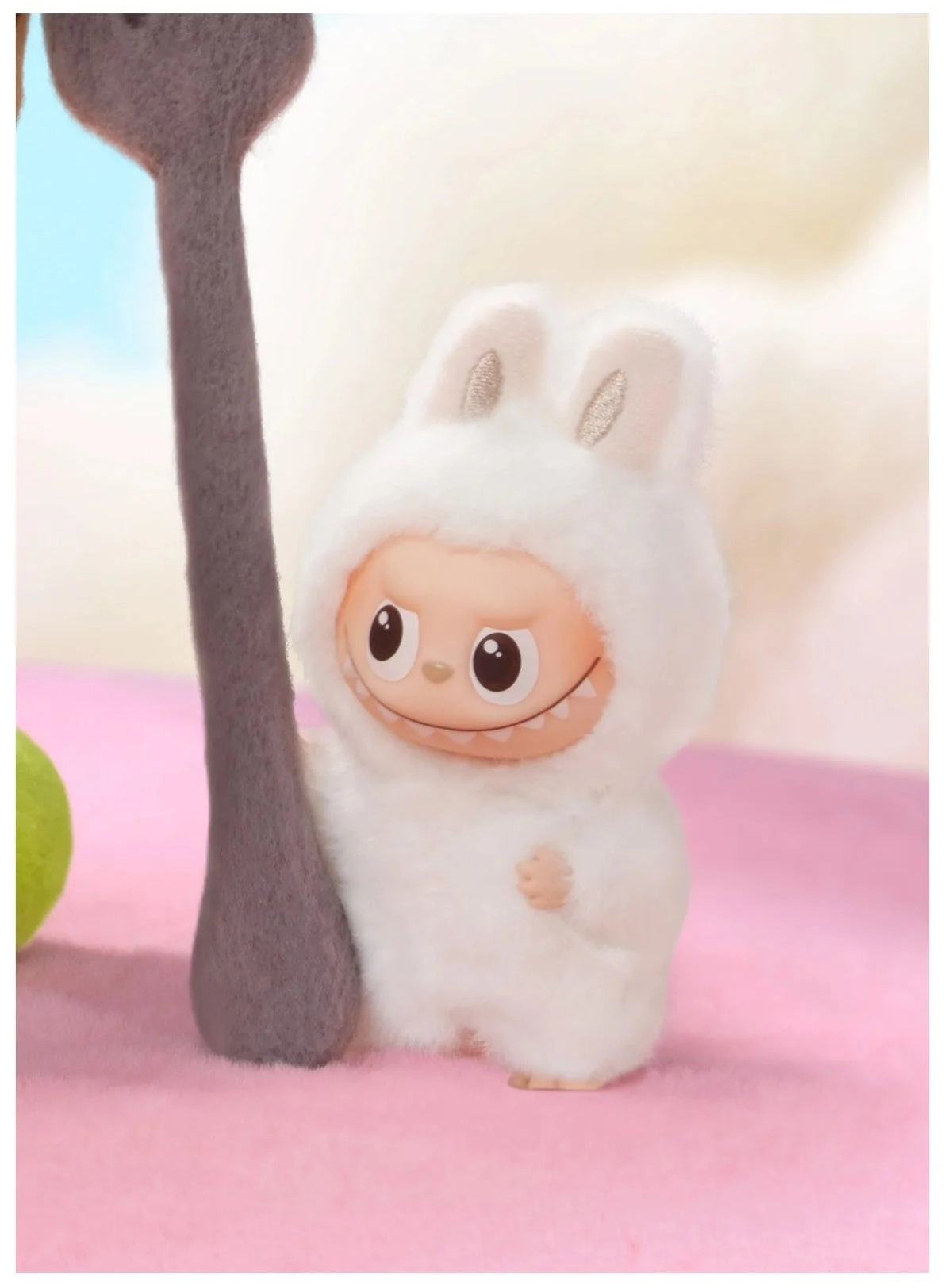 Labubu - The Monsters Pin For Love Vinyl Plush Pendant