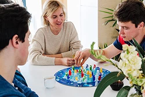 Penguins Huddle Up - Multiplayer Strategy Game