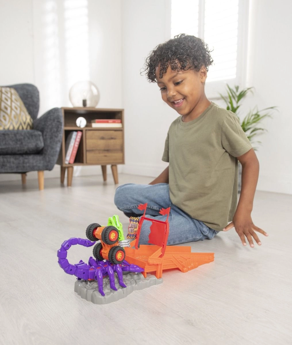 Beast Machines Stinger Slam + Monster Jaws Car - 1pcs